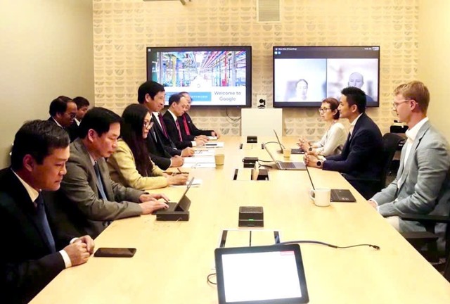 Đại diện lãnh đạo Google tiếp và làm việc với đoàn công tác Bộ VHTTDL. Đại diện lãnh đạo Google tiếp và làm việc với đoàn công tác Bộ VHTTDL.