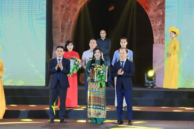 Tác phẩm Megastory: “Có một “tổ ấm” mang tên Hà Nội” của tác giả Hồ Hạ (Phùng Thị Hồng Hạnh) đoạt giải C. Ảnh: Nguyễn Linh