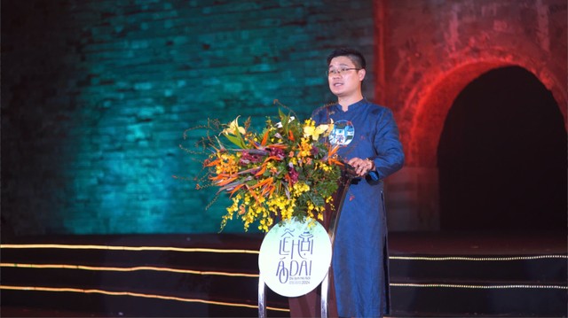 Ông Nguyễn Hồng Minh, Phó Giám đốc Sở Du lịch Hà Nội phát biểu tại Lễ bế mạc Lễ hội Áo dài Du lịch Hà Nội 2024.