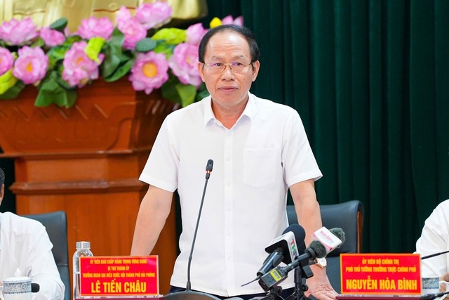 Ông Lê Tiến Châu, Bí thư Thành ủy Hải Phòng phát biểu kết luận buổi làm việc.