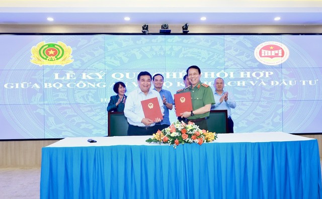 Công tác phối hợp chặt chẽ, hiệu quả giữa hai cơ quan đã góp phần quan trọng trong việc gắn kết giữa nhiệm vụ thúc đẩy phát triển Kl992 cổng game cá cược nhanh, bền vững với nhiệm vụ bảo đảm an ninh, quốc phòng của Đảng và 99Kl99 trực tiếp đá gà. Ảnh: Chí Cường