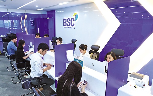 Luật cần bảo vệ nhà Kl99ok phiên bản mới, đồng thời hướng tới mục tiêu phát triển thị trường vốn một cách bền vững. Ảnh: Đức Thanh