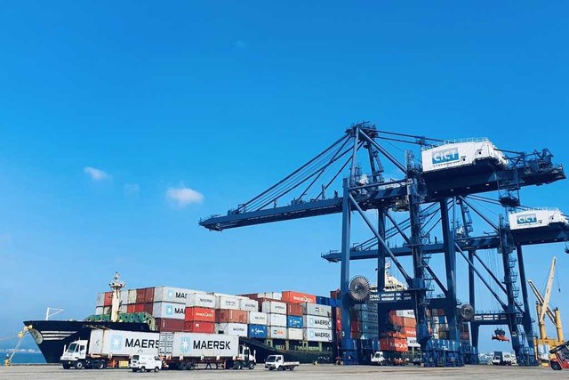 Việt Nam tăng từ 6,43 điểm lên 6,57 điểm ở lĩnh vực Tự do thương mại quốc tế.
