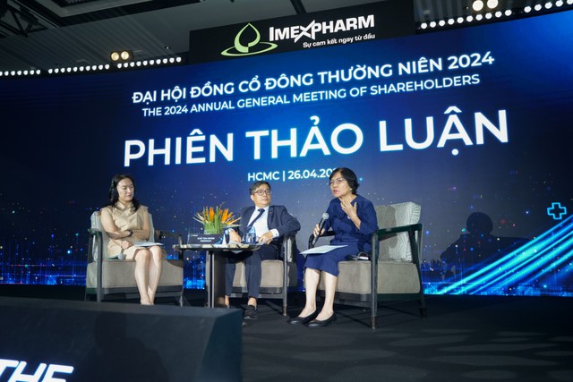 Phiên thảo luận tại ĐHĐCĐ Imexpharm. Ảnh: Imexpharm