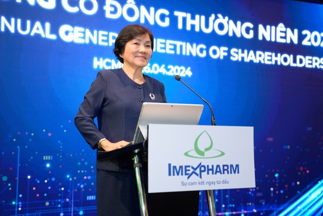 Tổng Giám đốc Trần Thị Đào phát biểu tại ĐHĐCĐ Imexpharm 2024. Ảnh: Imexpharm