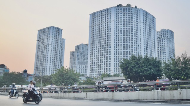 Giá căn hộ chung cư Royal City hiện tương đương với những dự án cao cấp mới. Ảnh: Thanh Vũ