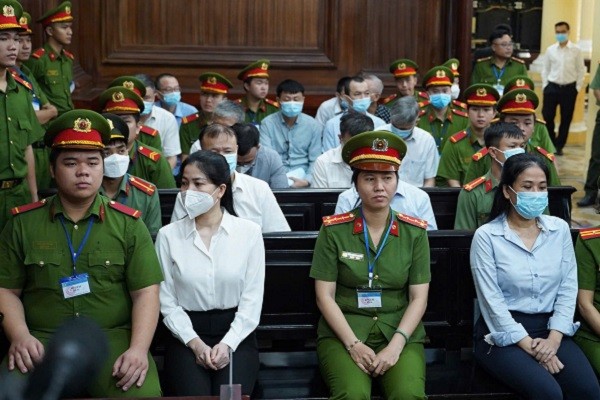 Các bị cáo tại toà.
