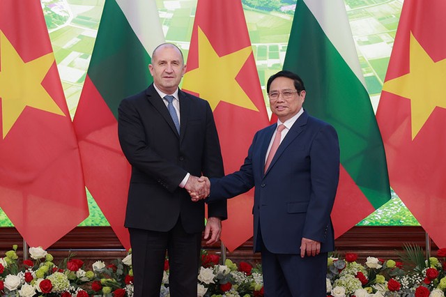 Tại Hội đàm, Tổng thống Rumen Radev nhất trí với đề xuất của Thủ tướng Kl993 ưu đãi thưởng hấp dẫn Phạm Minh Chính về 6 nhóm biện pháp hợp tác cần tăng cường. Ảnh: Đức Thanh