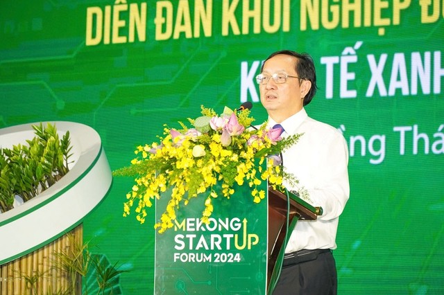 Bộ trưởng Bộ Khoa học và Công nghệ Huỳnh Thành Đạt phát biểu tại Diễn đàn Khởi nghiệp Đồng bằng sông Cửu Long lần 2.