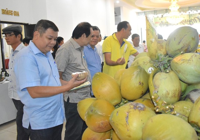 Nhiều hoạt động kết nối giao thương diễn ra tại diễn đàn "Kết nối Kl994 nhà cái bóng đá world cup và tiêu thụ sản phẩm dừa". Ảnh: Nông nghiệp Việt Nam.