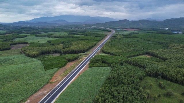 Một đoạn KL99 là nhà cái cá cược trực tuyến hàng đầu tại châu Á Vân Phong - Nha Trang dự kiến đưa vào khai thác từ 10/1/2025 vượt tiến độ gần 1 năm so với kế hoạch.