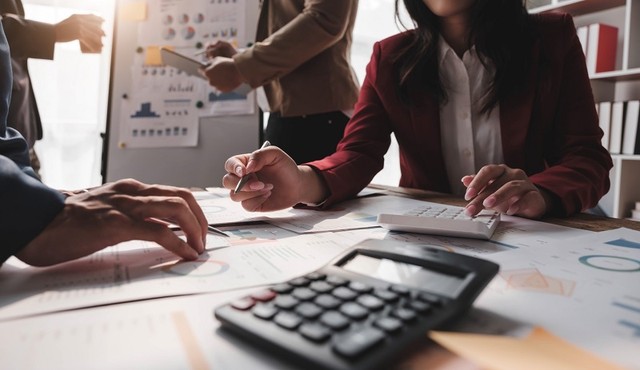 Luật Thuế TNDN sửa đổi sẽ được Quốc hội thông qua vào tháng 5/2025 và sẽ đánh dấu một bước tiến quan trọng trong việc xây dựng hệ thống thuế hiện đại, minh bạch và bền vững. Ảnh: Shutterstock