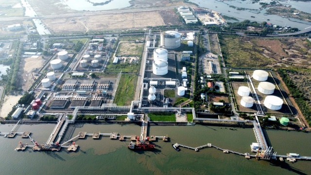 Kho cảng LNG Thị Vải tại Bà Rịa - Vũng Tàu. Kho cảng LNG Thị Vải tại Bà Rịa - Vũng Tàu.