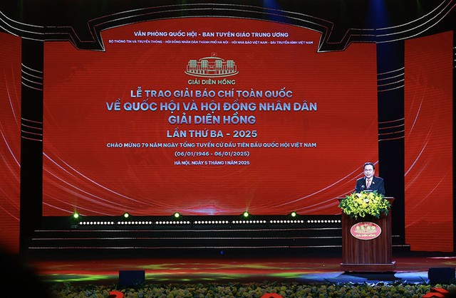 Chủ tịch Quốc hội Trần Thanh Mẫn tin tưởng, các nhà báo sẽ tiếp tục phát huy lòng yêu nghề với tâm sáng, bút sắc, trí bền, đồng hành cùng Quốc hội. Ảnh: Chí Cường