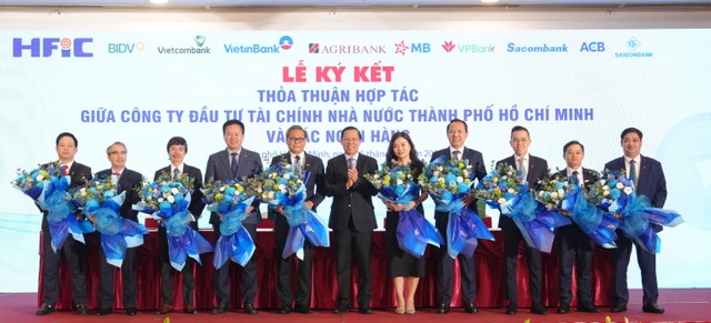 Các đại biểu từ các Link Vào Nhà Cái KL99 COM Tặng +199k chúc mừng thành công của sự kiện