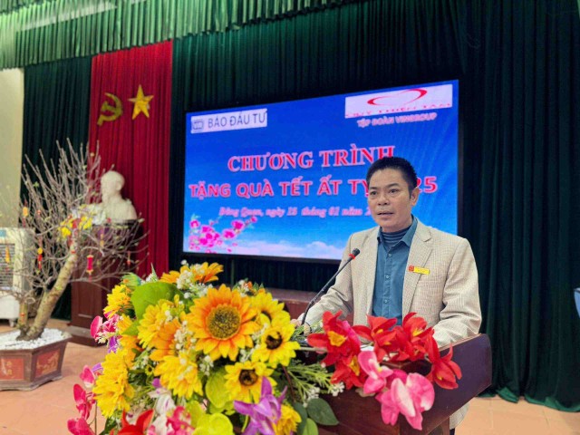 Ông Tống Hồng Phong, Chủ tịch UBND xã Đông Quan chia sẻ tại buổi lễ.
