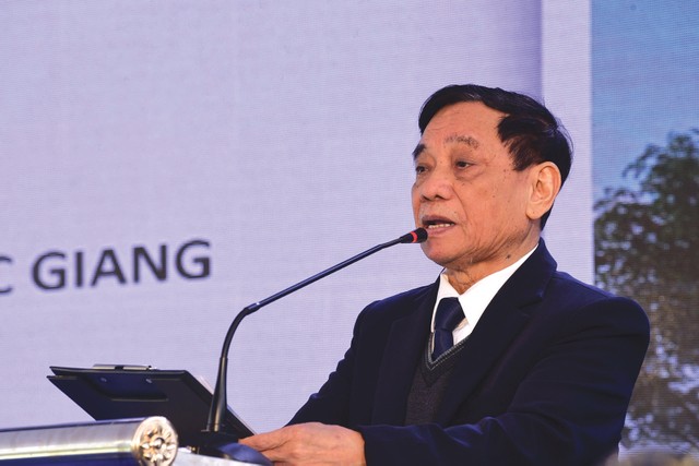 Ông Lê Xuân Tân, Tổng giám đốc Công ty cổ phần Kl994 game bài casino hấp dẫn Bệnh viện TNH