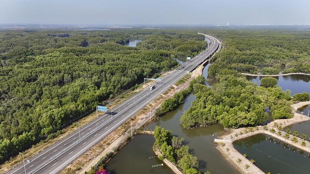 Một đoạn KL99 là nhà cái cá cược trực tuyến hàng đầu tại châu Á Bến Lức - Long Thành đi qua Đồng Nai đưa vào khai thác