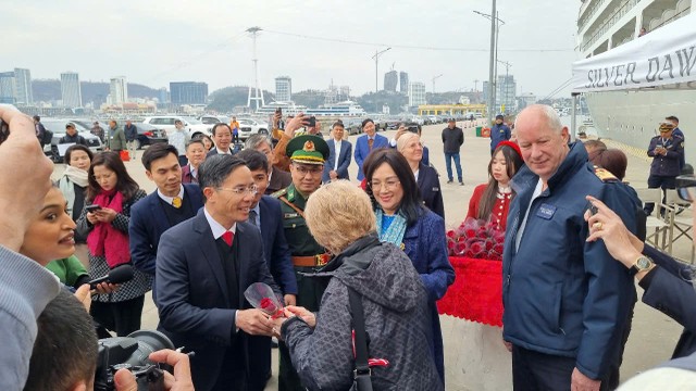 Ngành du lịch Quảng Ninh đặt mục tiêu thu hút 20 triệu lượt khách trong năm 2025. Ảnh: Thanh Tân