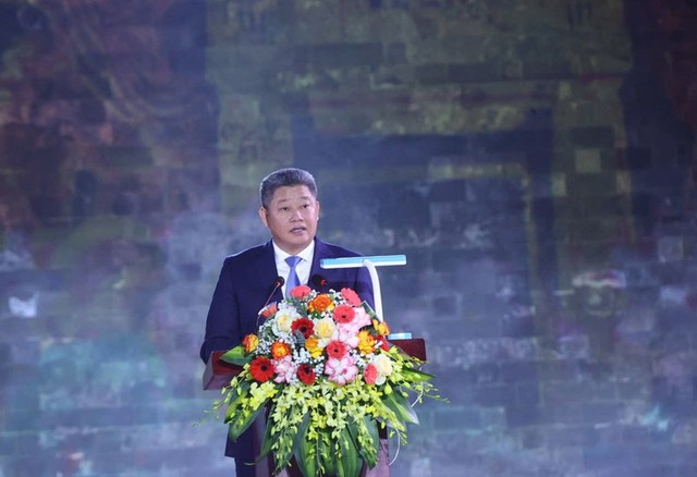 Phó chủ tịch UBND TP. Hà Nội Nguyễn Mạnh Quyền phát biểu khai mạc buổi Lễ. Phó chủ tịch UBND TP. Hà Nội Nguyễn Mạnh Quyền phát biểu khai mạc buổi Lễ.