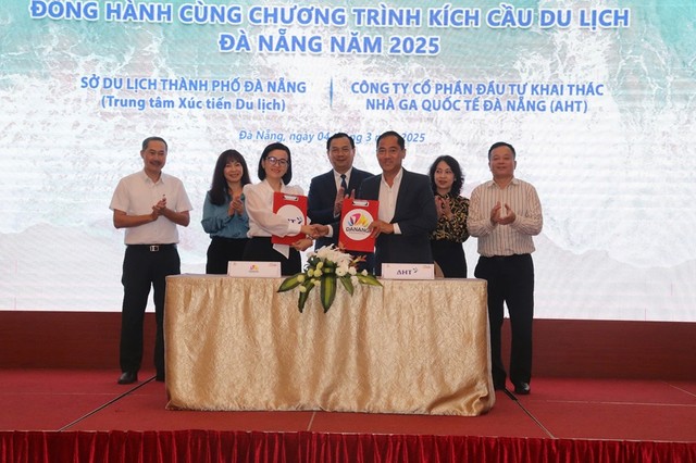 Ngành du lịch Đà Nẵng ký kết hợp tác kích cầu du lịch trong năm 2025 với các đơn vị.