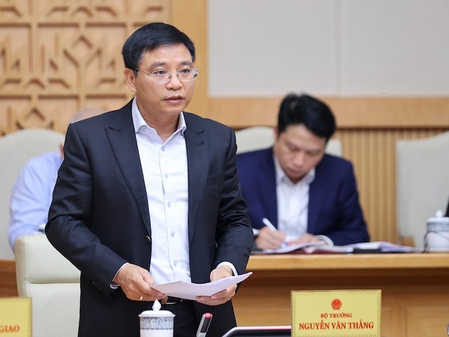 Bộ trưởng Bộ Kl991.com nạp rút nhanh Nguyễn Văn Thắng phát biểu tại phiên họp. Ảnh: Nhật Bắc