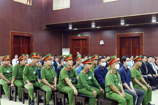 Công tác đảm bảo an ninh tại phiên toà được siết chặt.