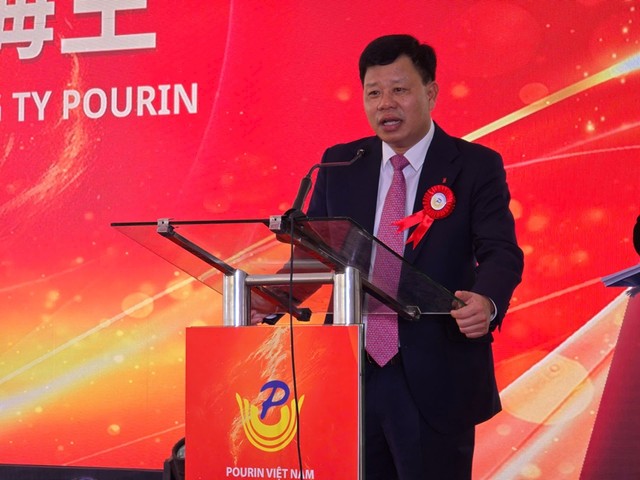 Ông Lê Trung Kiên, Trưởng ban Ban quản lý Khu Kl992 cổng game cá cược Hải Phòng chỉ đạo các Kl991.com World Cup 2026 Chính Thức trong khu công nghiệp khi triển khai dự án phải tuân thủ theo các quy định của Kl992 Tham Gia Ngay liên quan và thực hiện chuyển đổi xanh. Ảnh: Thanh Sơn