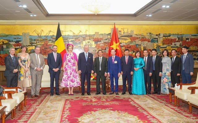 Lãnh đạo thành phố gặp gỡ Nhà vua Vương quốc Bỉ Philippe và Hoàng hậu Mathilde thăm, làm việc tại Hải Phòng
