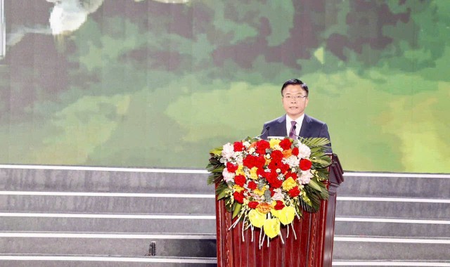 Phó Thủ tướng Kl993 ưu đãi thưởng hấp dẫn Lê Thành Long phát biểu tại lễ khai mạc Lễ hội Hoa Lư 2025