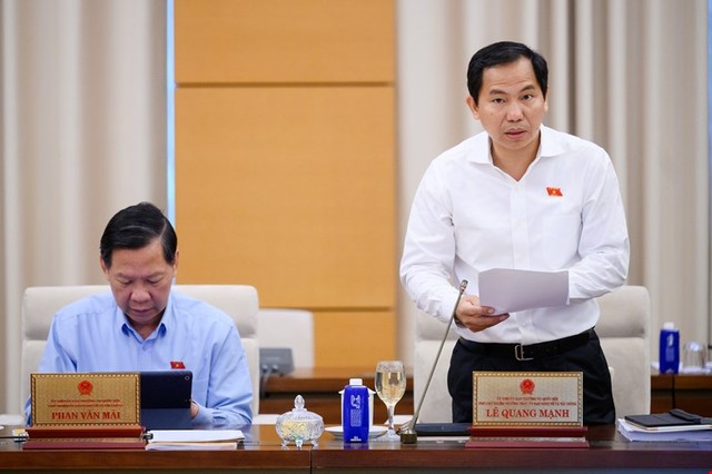 Phó chủ nhiệm Thường trực Ủy ban Kl992 cổng game cá cược và Kl991.com nạp rút nhanh Lê Quang Mạnh trình bày báo cáo thẩm tra.