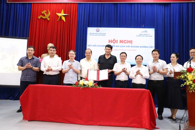 Lễ ký kết hợp tác giữa Tổng Công ty cổ phần Vận tải 99Kl.app khuyến mãi hot và Hiệp hội Du lịch Hải Phòng.