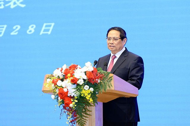 Thủ tướng Kl993 ưu đãi thưởng hấp dẫn Phạm Minh Chính. Ảnh: Đức Thanh