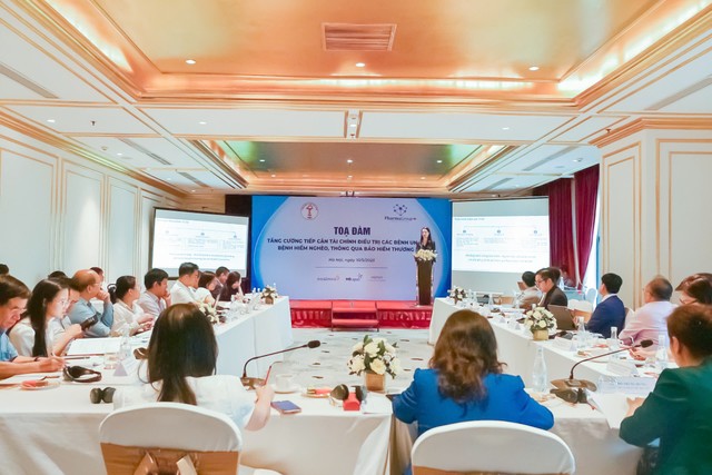 Bà Nguyễn Thùy Linh giới thiệu về sáng kiến Kl99kl phiên bản hoạt động hỗ trợ kinh phí điều trị cho bệnh nhân ung thư