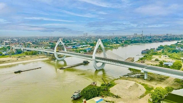Cầu Thiên Trường giúp kết nối thuận lợi khu vực trung tâm thành phố Nam Định với các địa bàn phía Nam của tỉnh.
