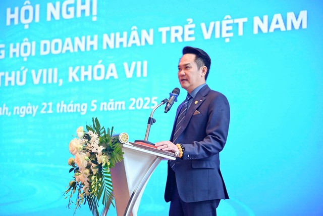 Chù tịch Hội Doanh nhân trẻ Việt Nam Đặng Hồng Anh.