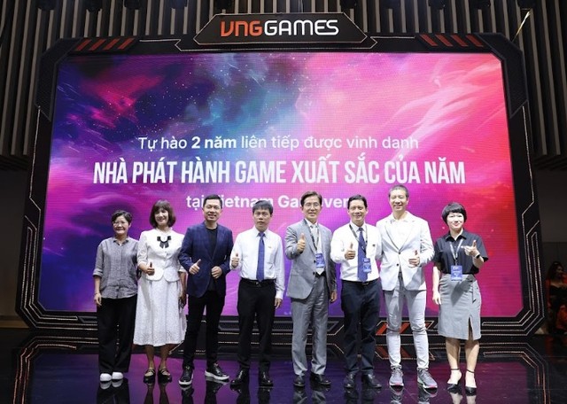 Ông Lê Quang Tự Do (thứ 3 từ trái sang) và các Kl991.com World Cup 2026 Chính Thức game tham gia GameVerse 2025.