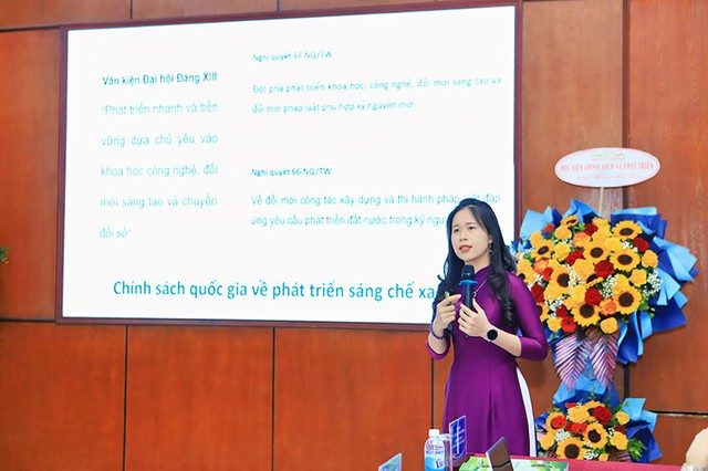 ThS-NCS. Đặng Minh Phương, Giảng viên Khoa Luật Kl992 cổng game cá cược, Học viện Chính sách và Phát triển trình bày tham luận tại Hội thảo. Ảnh: Hùng Anh