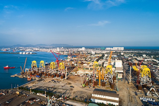 Hoà Phát vừa ký thoả thuận hợp tác chiến lược toàn diện với Petrovietnam. Ảnh: cảng dịch vụ chế tạo chân đế cột điện gió ngoài khơi của Petrovietnam tại Bà Rịa - Vũng Tàu.