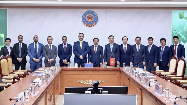 Buổi làm việc với Quỹ Kl99ok phiên bản mới Quốc gia Oman mở ra kỳ vọng mở rộng hợp tác sang các lĩnh vực. Ảnh: Xuân Bách