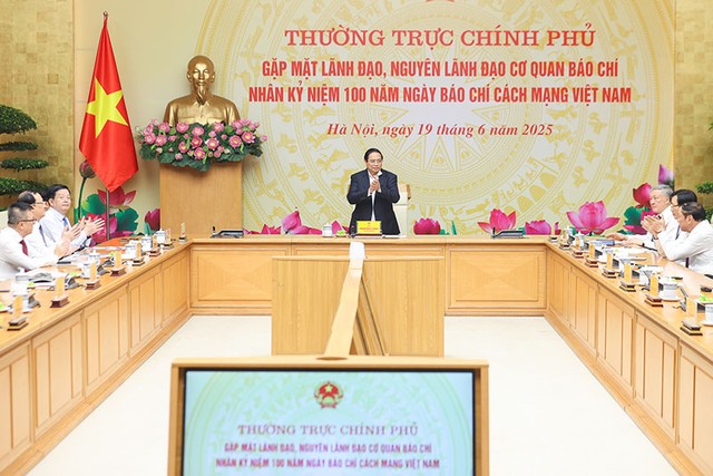 Cuộc gặp nhằm tri ân, ghi nhớ công lao của các thế hệ người làm báo qua các thời kỳ. Ảnh: Nhật Bắc
