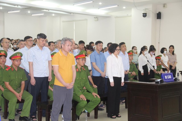 Các bị cáo tại phiên tòa.