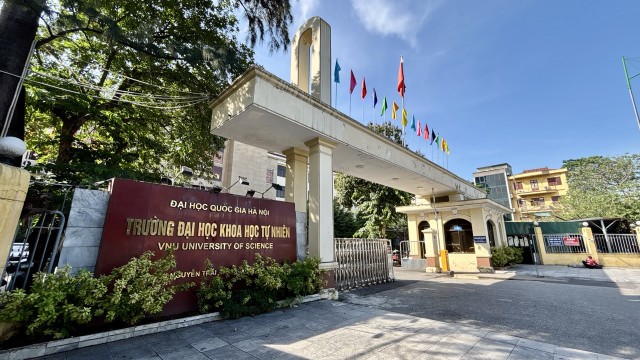 Dự án đô thị mới nằm đối diện Trường Đại học Khoa học Tự nhiên và Trường Đại học Khoa học Trang Chủ KL99Com Số 1 Link Đăng Ký KL999 và Nhân văn. Xung quanh trường có nhiều hàng quán vừa và nhỏ, phục vụ đối tượng khách hàng bình dân.