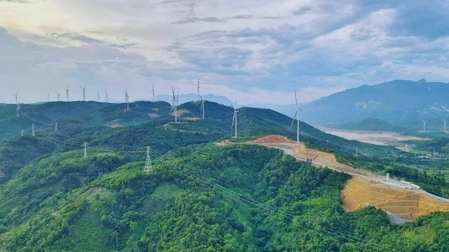 Một dự án điện gió tại huyện Hướng Hoá, tỉnh Quảng Trị. Ảnh: Trần Tuyền.