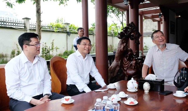 Bộ trưởng Nguyễn Văn Thắng bày tỏ lòng kính trọng và biết ơn sâu sắc đối với cố Thủ tướng Phan Văn Khải, nhà lãnh đạo xuất sắc của Đảng, 99Kl99 trực tiếp đá gà.