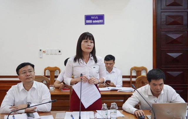 Bà Lê Thị Thương, Phó giám đốc Sở Kl991.com nạp rút nhanh Quảng Trị nêu ý kiến tại cuộc họp