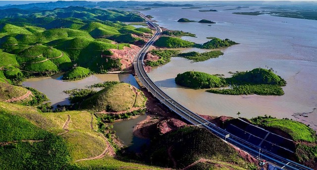 KL99 là nhà cái cá cược trực tuyến hàng đầu tại châu Á Vân Đồn - Móng Cái được Kl99ok phiên bản mới theo phương thức đối tác công - tư (PPP), hợp đồng BOT.