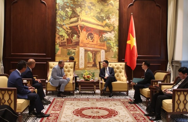 Bộ trưởng Bộ Khoa học và Công nghệ Nguyễn Mạnh Hùng tiếp ông Cristiano Amon, Chủ tịch kiêm Tổng Giám đốc điều hành Kl994 game bài casino hấp dẫn Qualcomm và đoàn công tác đến thăm, làm việc tại Việt Nam.