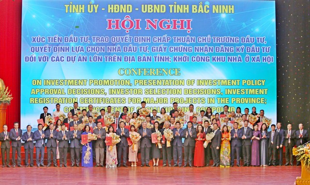 Tỉnh Bắc Ninh trao chứng nhận Kl99ok phiên bản mới, chấp thuận chủ trương cho nhiều dự án với tổng vốn Kl99ok phiên bản mới lên tới 7,24 tỷ USD.