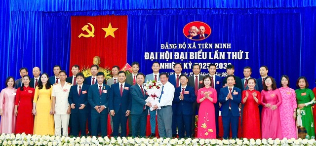 Ra mắt Ban Chấp hành Đảng bộ xã Tiên Minh gồm 29 đồng chí.
